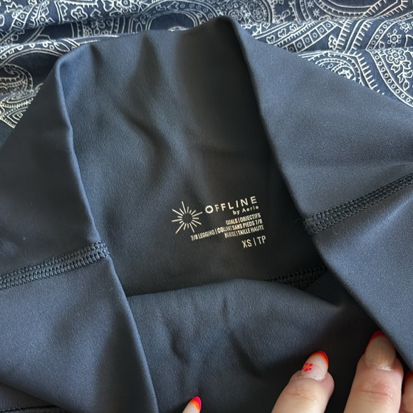 Aerie Offline High Waisted Navy Leggings - Picture 3 of 4